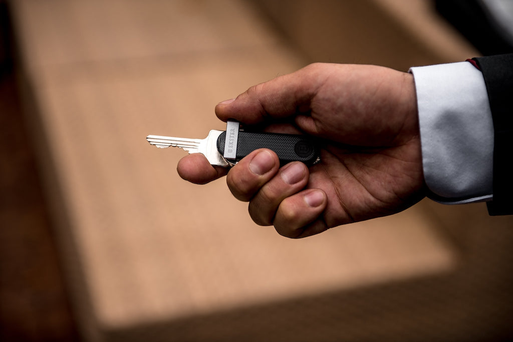 Ekster® cardholder and wallet for Our Blog-The Best EDC Trends of 2022 and Our Product Predictions for 2023