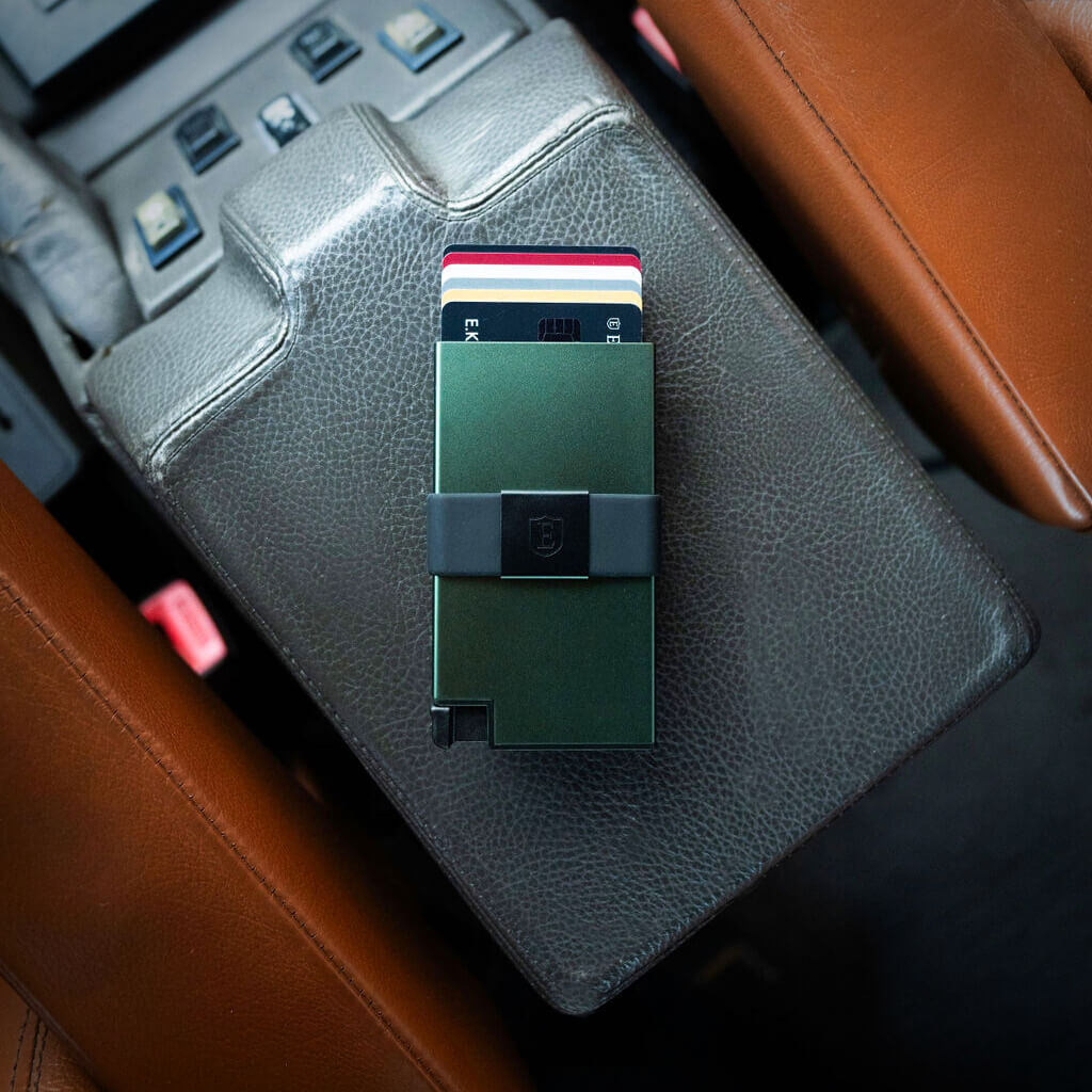 Green Ore Airtag Cardholder