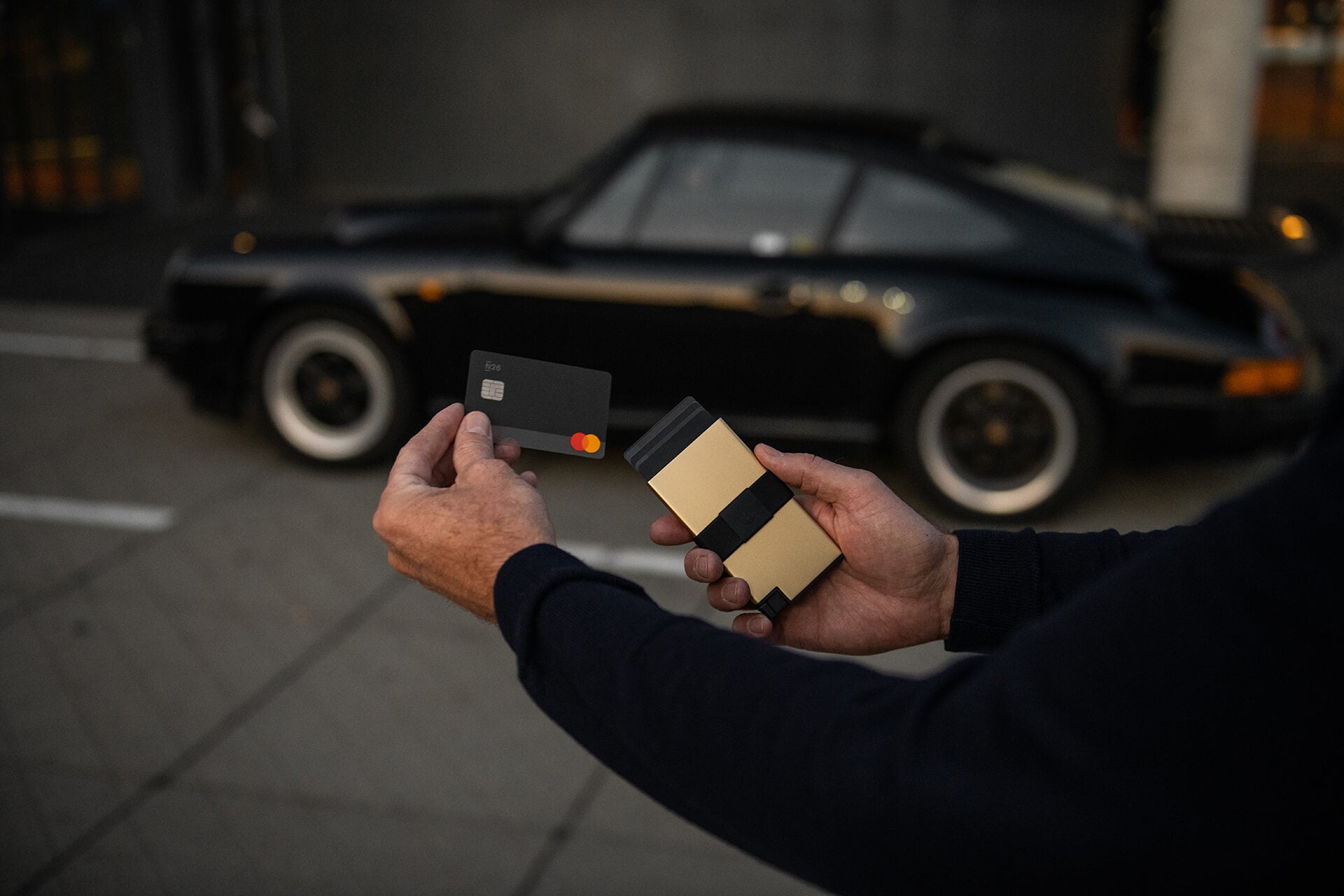 Ekster® products showcased - 18k-gold-cardholder