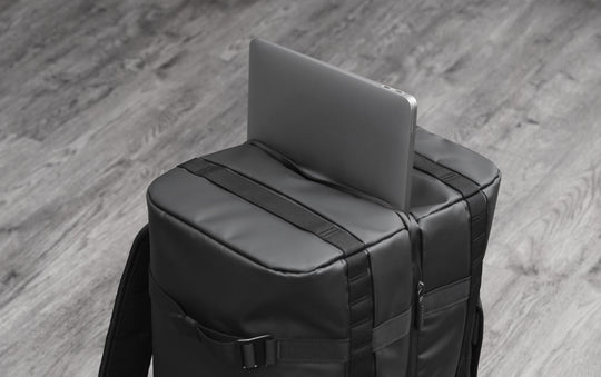 Laptop put inside duffel bag