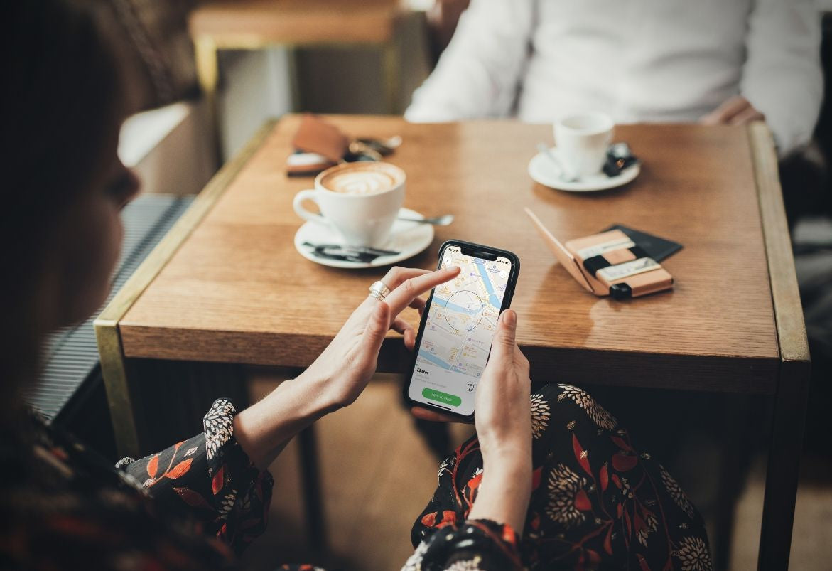 Ekster® cardholder and wallet for Our Blog-3 APPS YOU NEED TO START USING TODAY