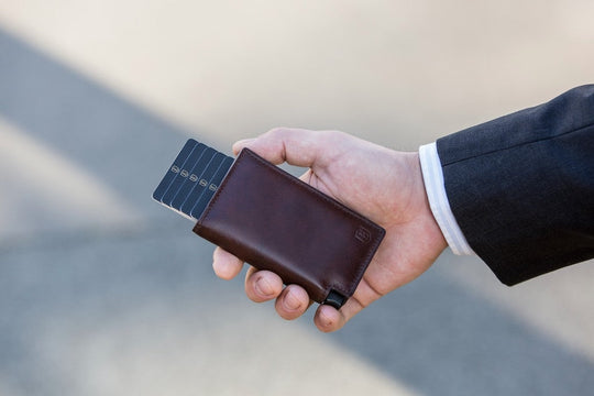 Ekster® cardholder and wallet for Our Blog-The Best Pop Up Wallet for Effortless Credit Card Access