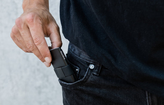 Best minimalist wallet for hiking