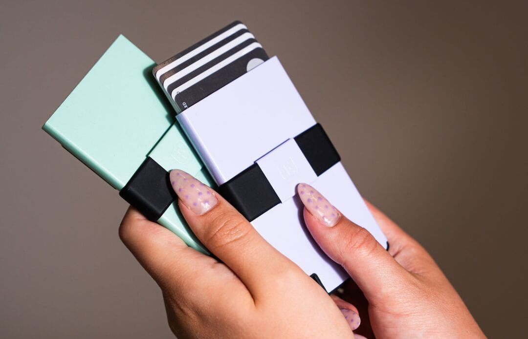 Slim wallets for women