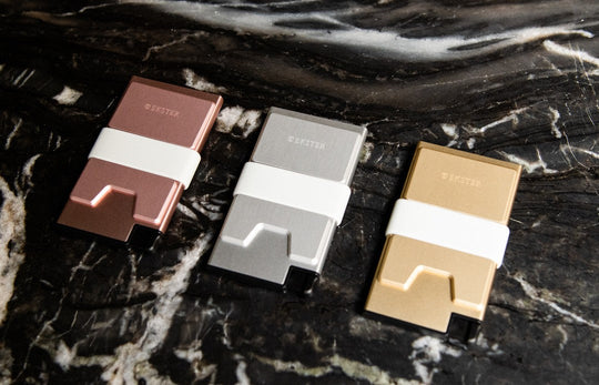 Small and Chic: The Best Wallets for Women Who Love Minimalism