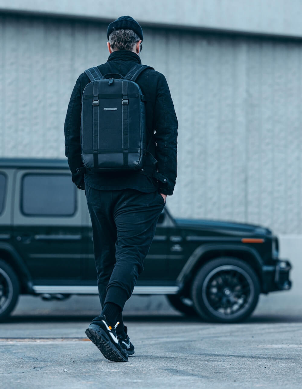 Tips on how to pack light for holiday travel