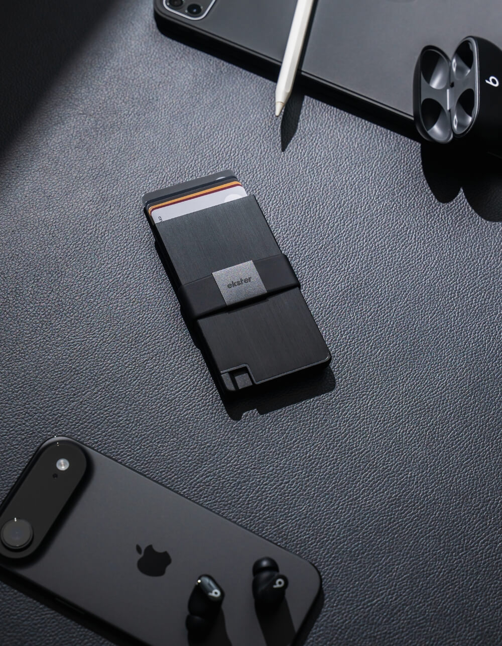 Brushed Black Ekster Cardholder Pro