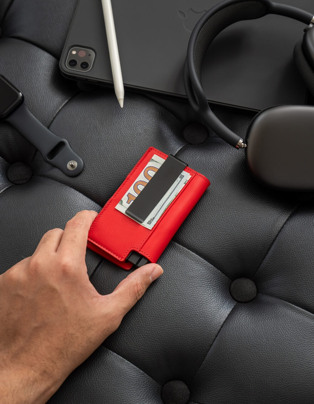 A guide to Ekster wallet accessories and add-ons for the perfect wallet setup