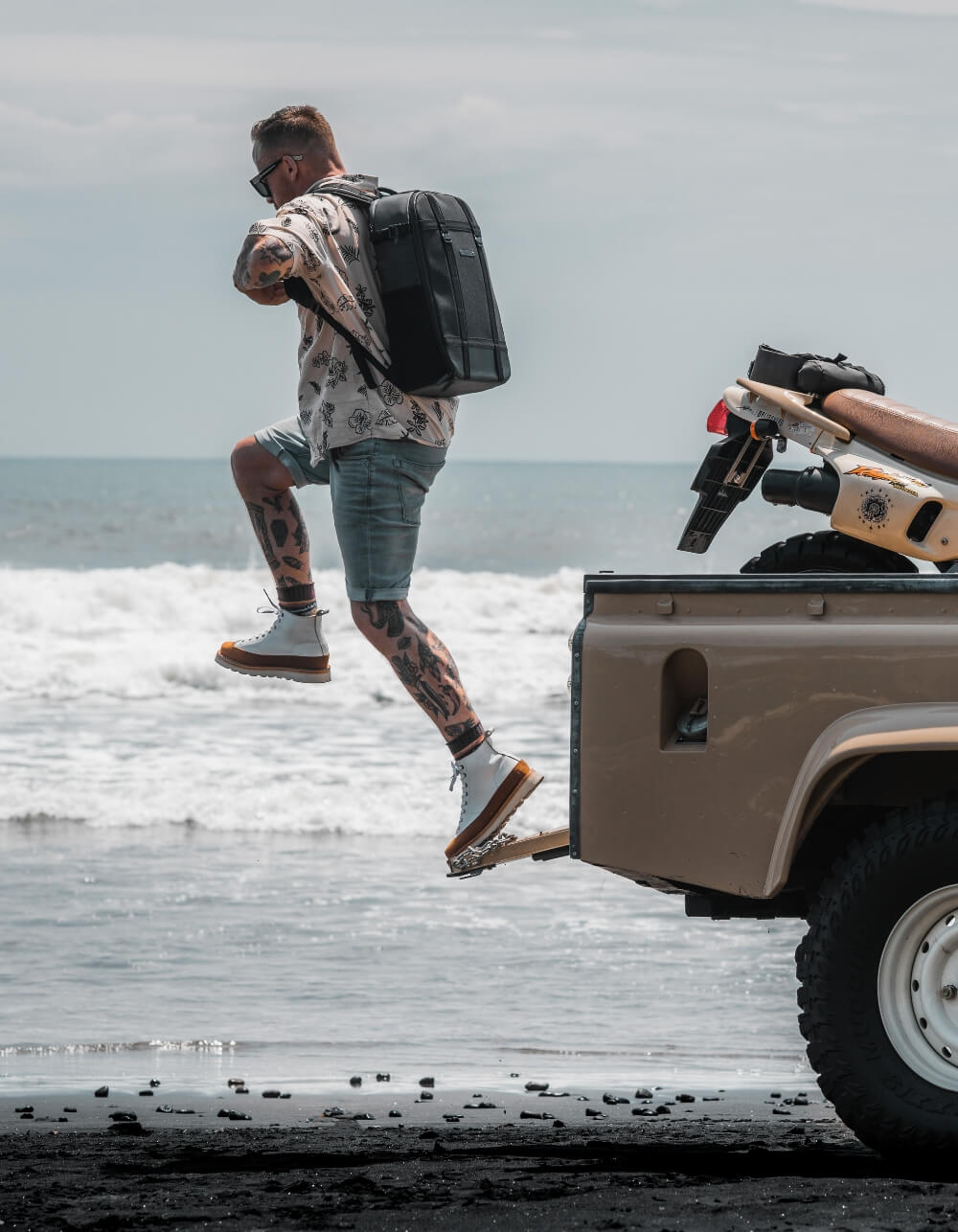 One Bag, Zero Chaos: How to Travel Like a Minimalist