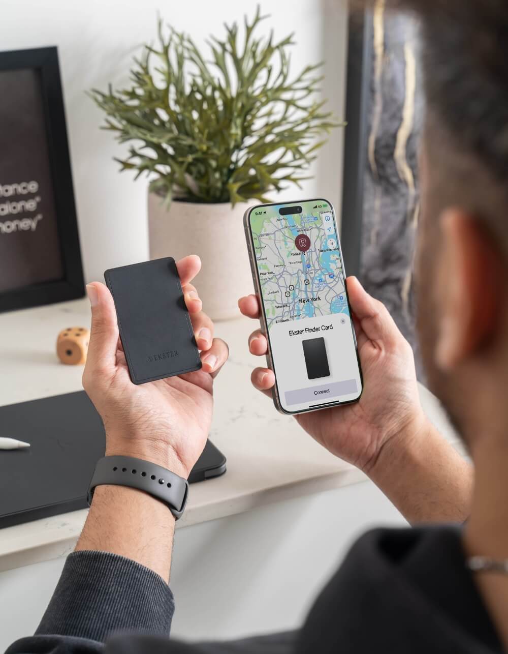 Why a trackable wallet is the best gift for men