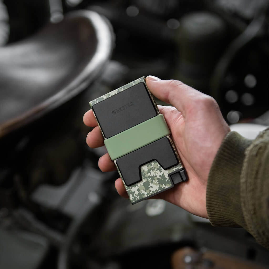 Digital Green Aluminum Cardholder