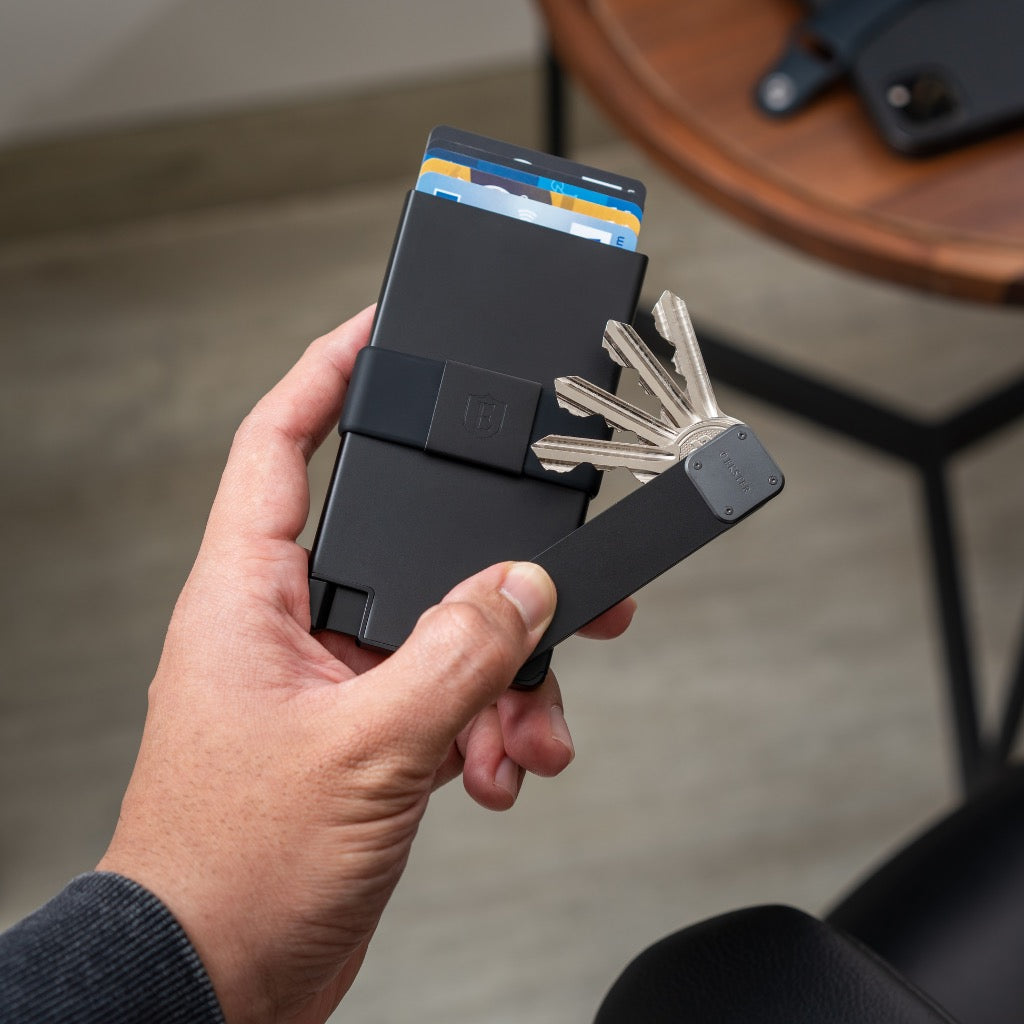 Key Case Bundle | Slim Case Space-grade Aluminum & Leather | Ekster Key Case Bundle | Slim Case Space-grade Aluminum & Leather | Ekster