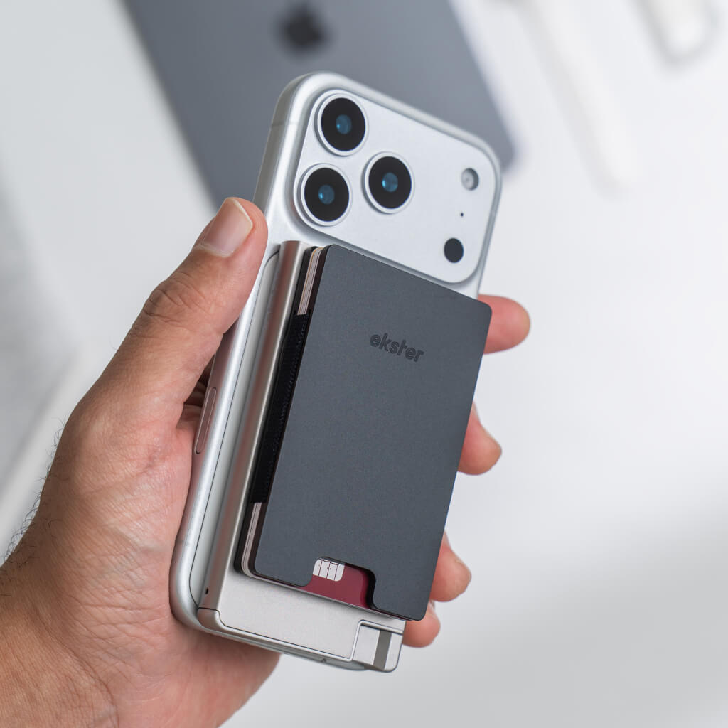 ekster card sleeve Wallet | Trackable | 12 cards & Cash Skinny Genes The expandable backplate doesnt sacrifice a slim profile for extra storage Smart Accessories: Trackers, Key Cases