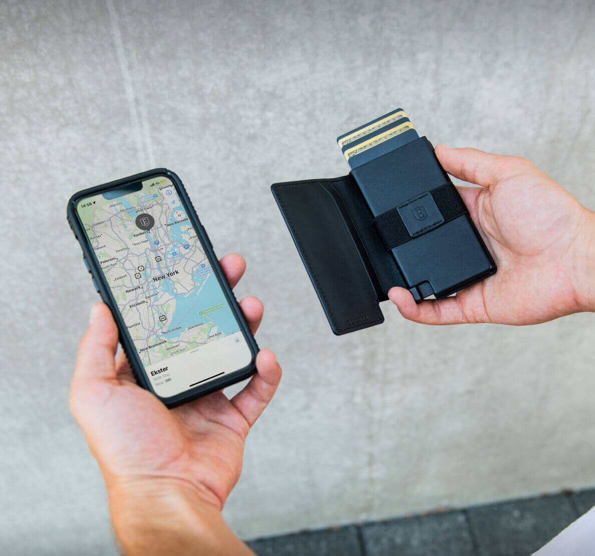 Blue Wallet for AirTag