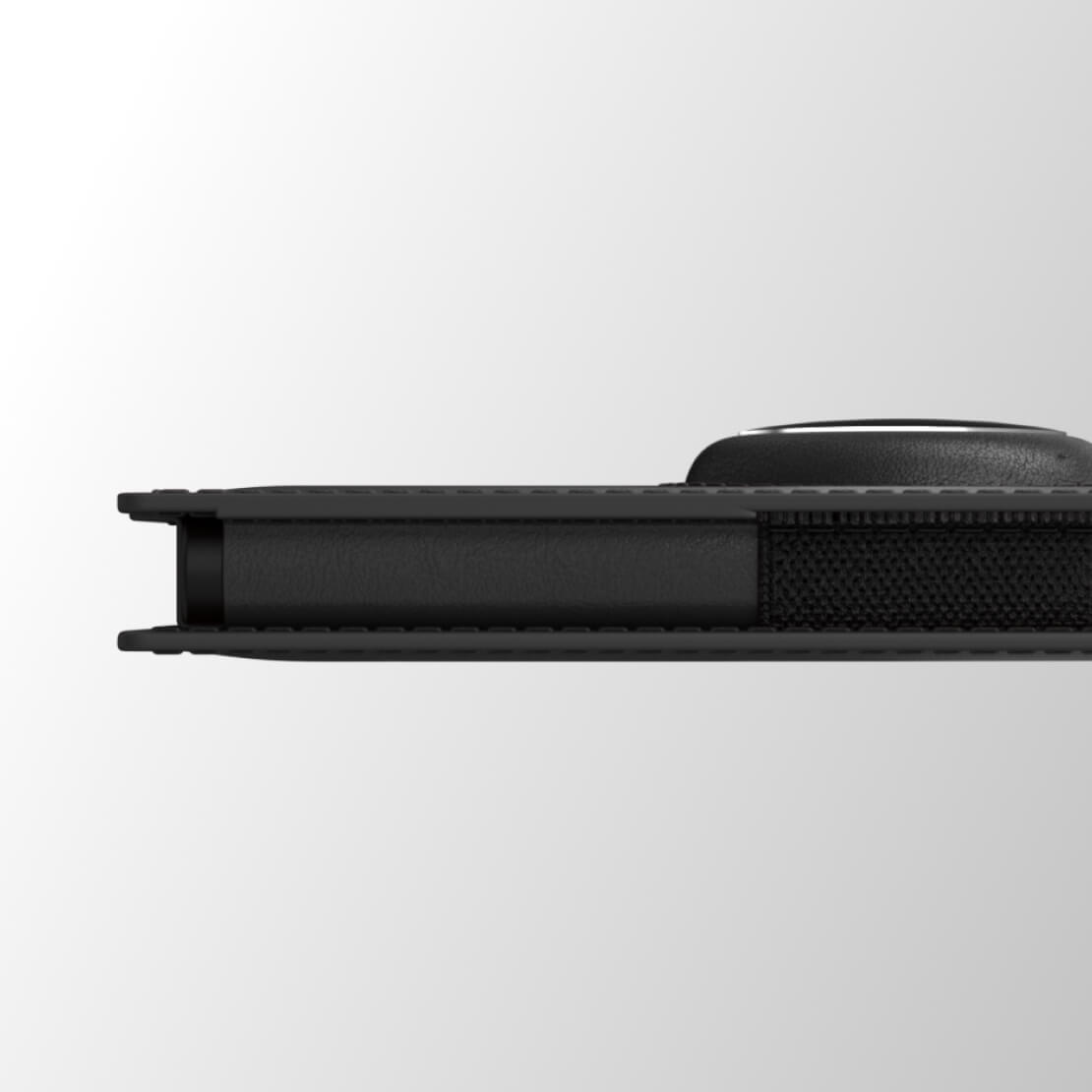 Slim leather AirTag wallet