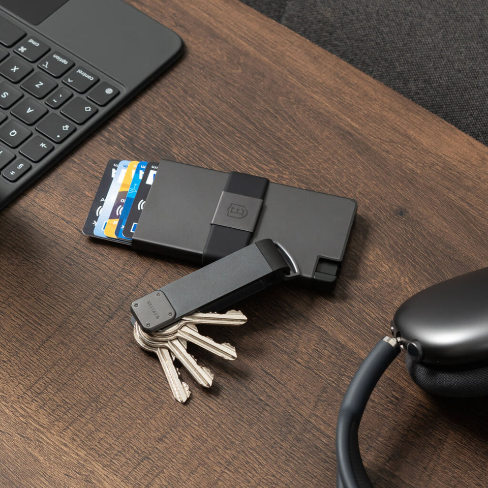 Key Case Bundle | Slim Case Space-grade Aluminum & Leather | Ekster®