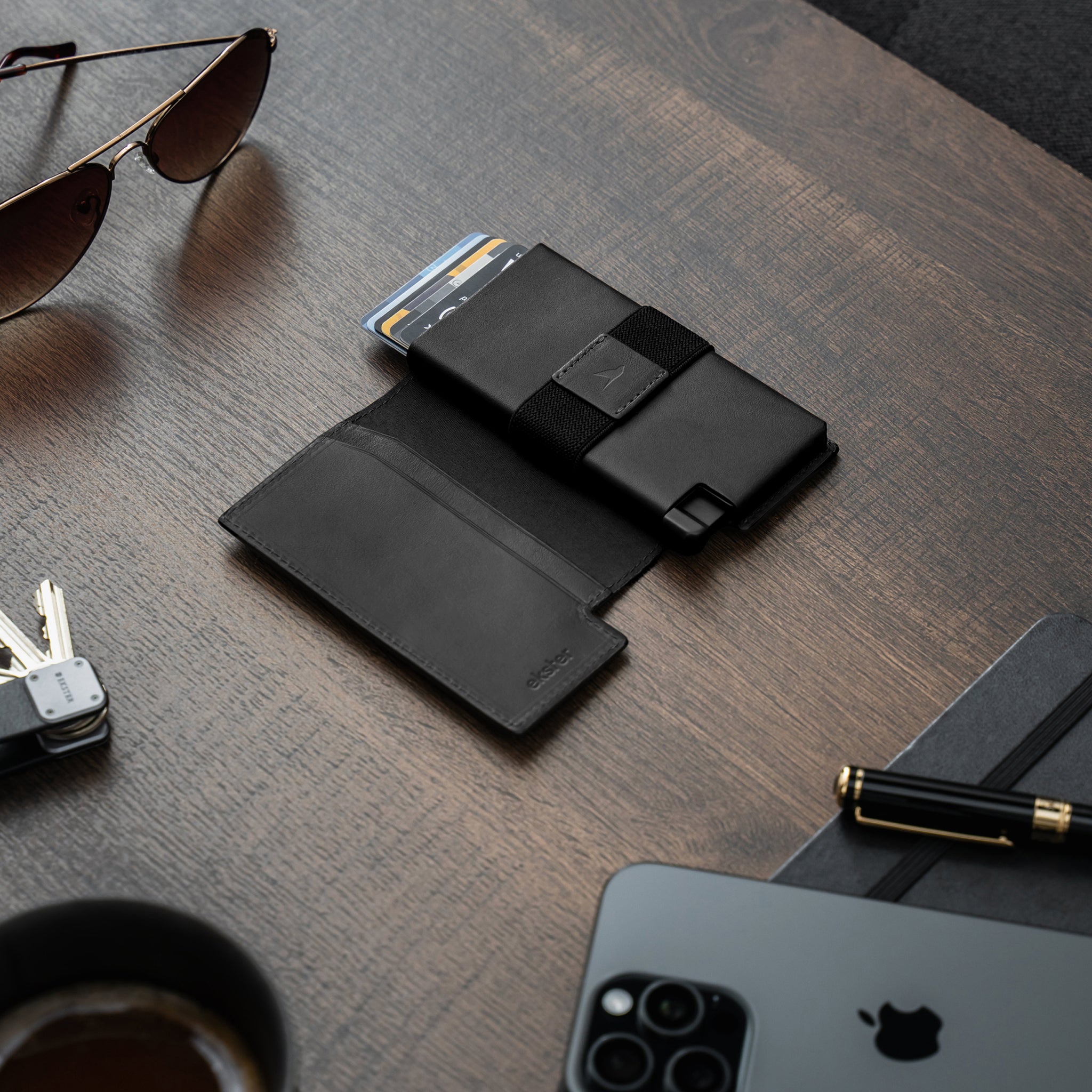 Christmas Exclusive | Perforated Black