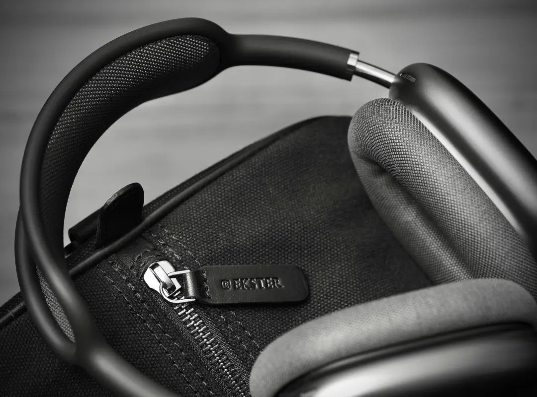 Details of men's weekender bag