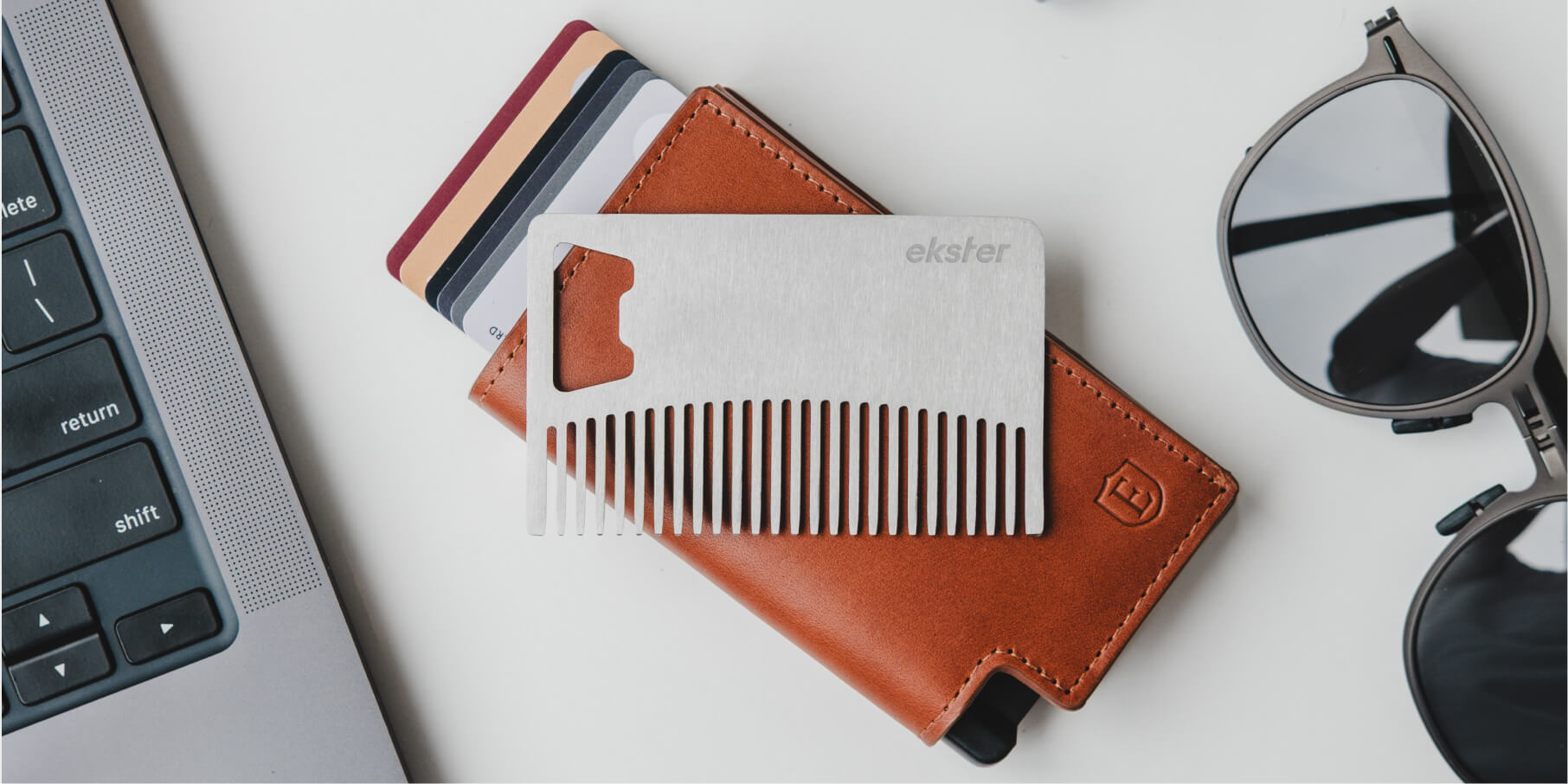 Ekster comb card