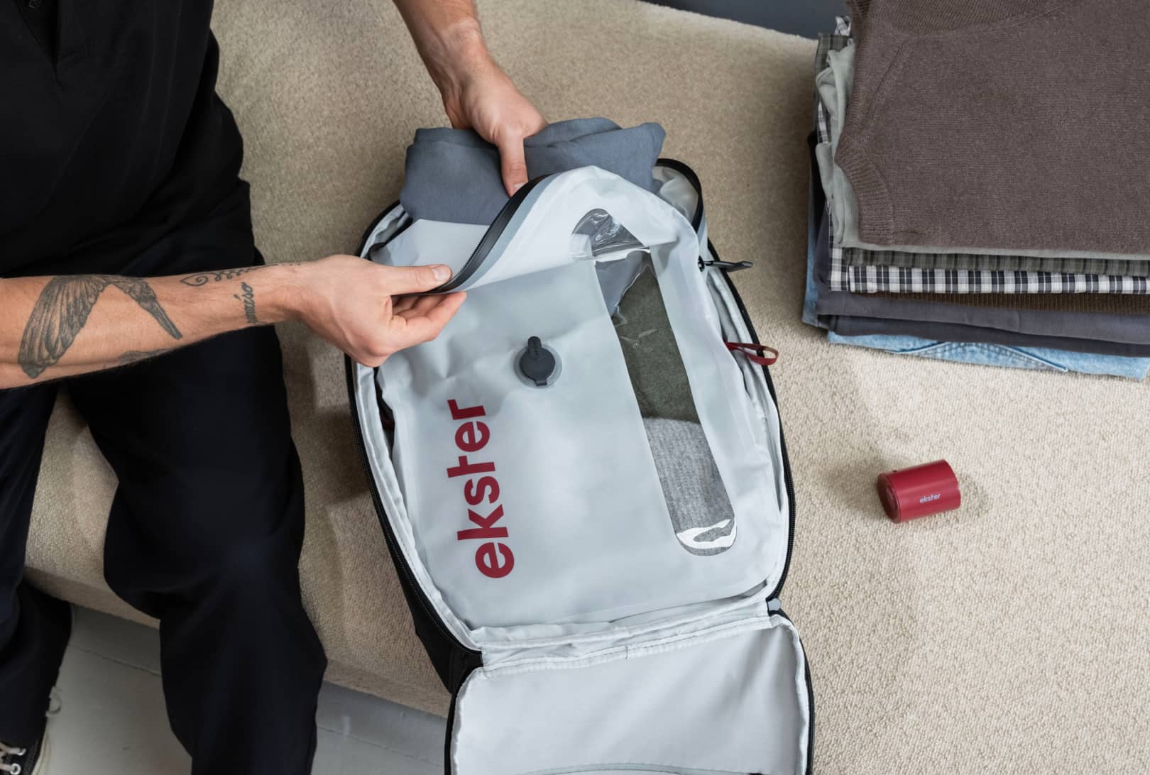 The easiest vacuum travel bag to pack with wide opening