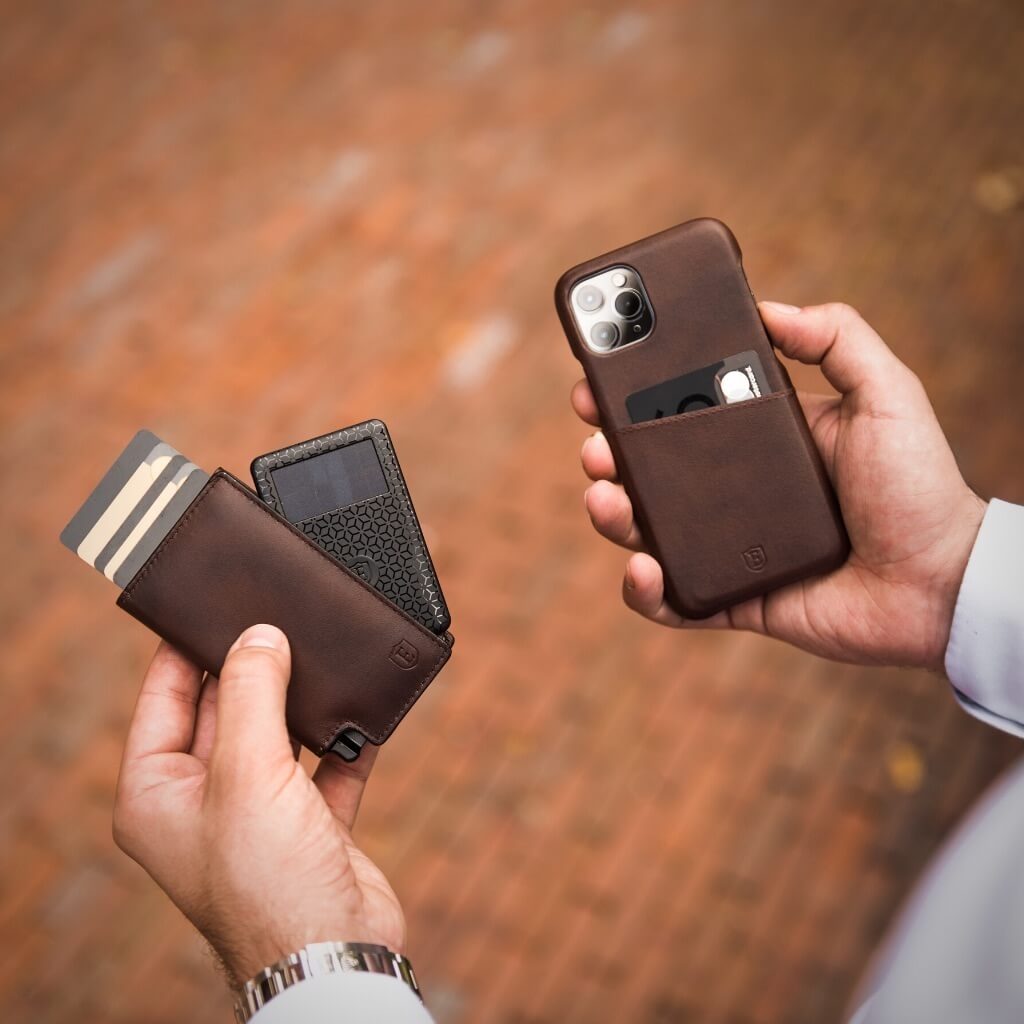 Leather Smart Wallet With Bluetooth For iOS, Android Featuring